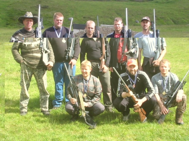 Þátttakendurnir, vantar Bjarna formann en hann tók myndina.  Efri röð frá vinstri, Siggi, Kristján, Jón M., Daníel, Tómas, fremri röð, Dabbi dúndra, Stebbi sniper, og Svalur.