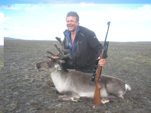 Bjarni Júlíusson kampakátur kúna.