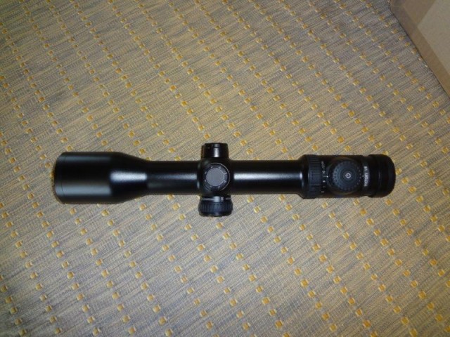 Zeiss_1.jpg (101.8 KiB) Viewed 12447 times Zeiss V8