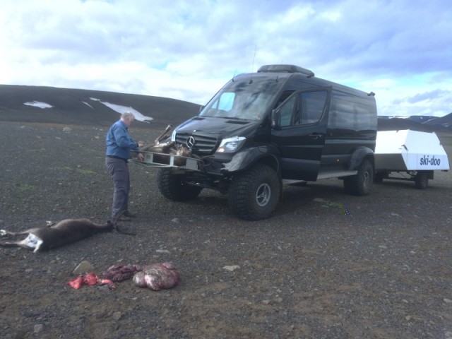 Lúxus bíllinn góði sem ég neitaði alveg að yfirgefa fyrri daginn.