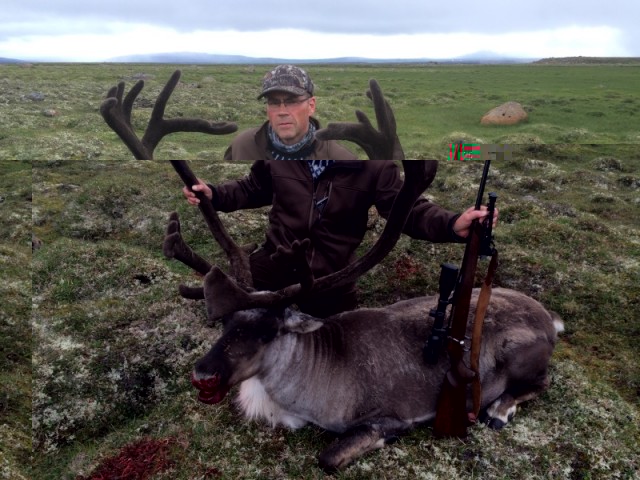 Svavar Sigurkarlsson við hornprúðan tarfinn, krúnan nálægt gulli held ég ?