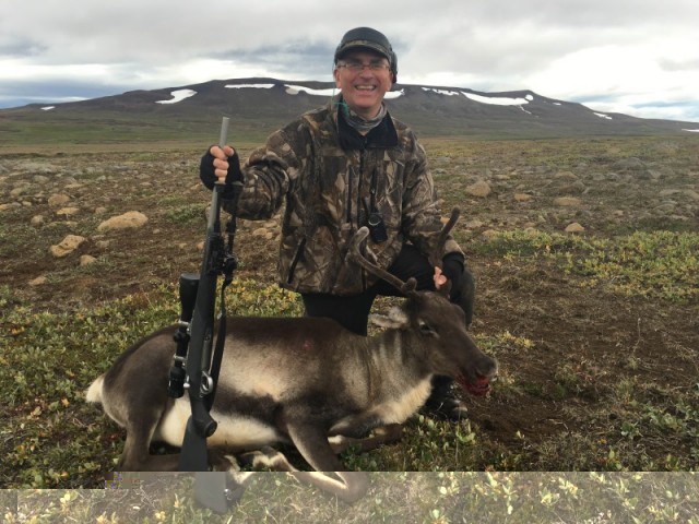 Árni St. Hilmarrsson með sína kusu og Kistufellið í baksýn.