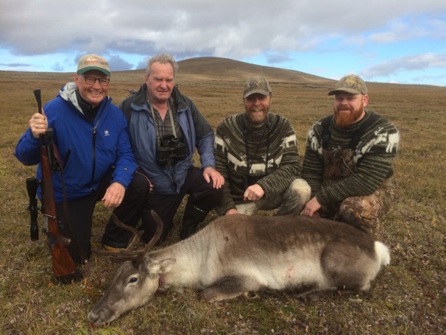 Nú leiðsagði þriðji ættliður Sigurjóni við veiðarnar.