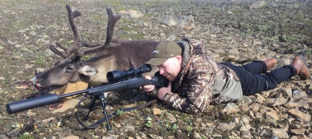 Það gerist ekki betra, Mauser 12 veiðiriffill, Vixen 6-24x58 sjónauki, A-tec hljóðdeyfir, tvífótur og ól, allt frá Jóa byssusmið og bráðin klikkar ekki.