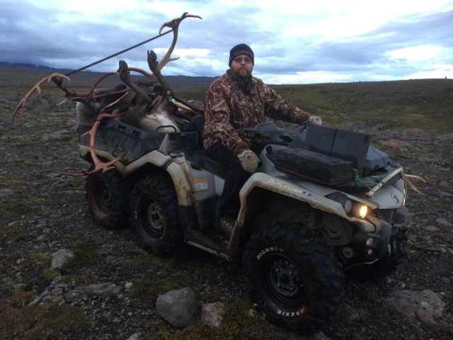 Allt hafðist þetta fyrir myrkur og lagt var af stað niður með Tarfana í skímu með Davíð undir stýri.