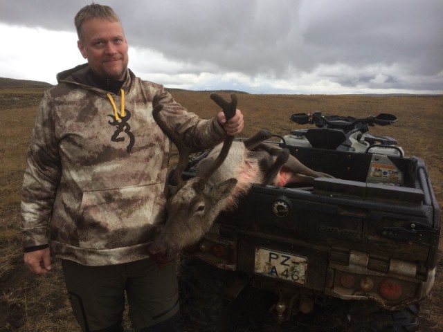 Asinn var svo mikill að sækja kúna að síminn gleymdist í bílnum og ekki hægt að taka mynd af Guðmundi fyrr en ég hafði símann aftur undir höndum.