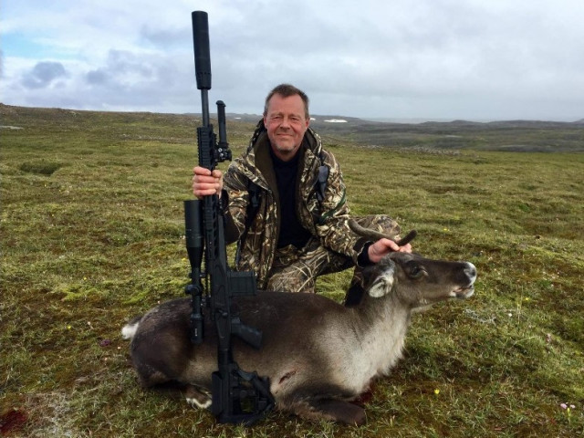 Guðmundur Frímann með simluna og ,,vélbyssuna´´.