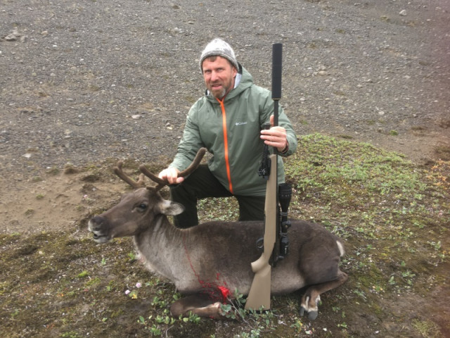 Gústaf við simluna með Remmann.