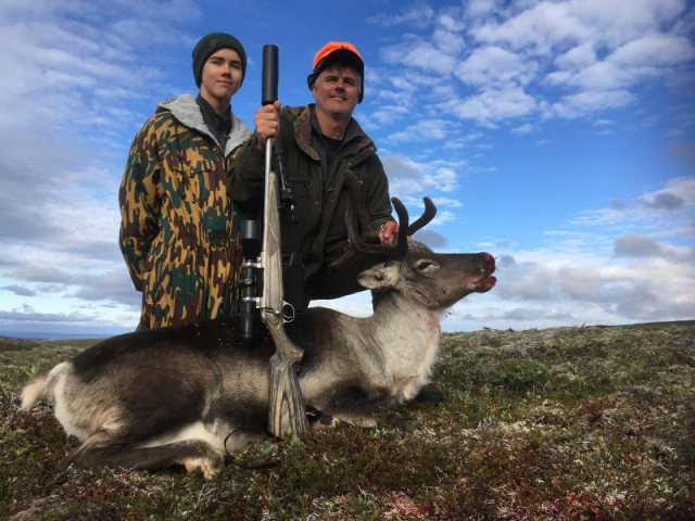 Gunnar Viðar og Dagur Ingi sonur hans við simluna.