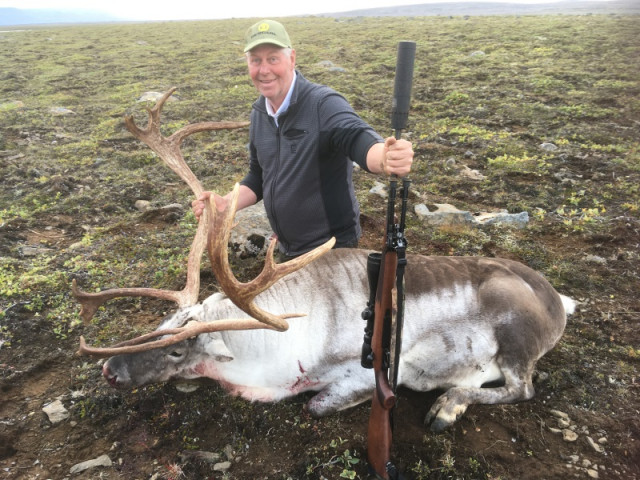 Reynir við sinn tarf.