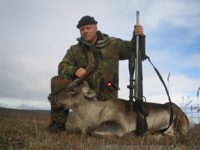 Steinarr Magnússon við sitt virsta hreindýr.